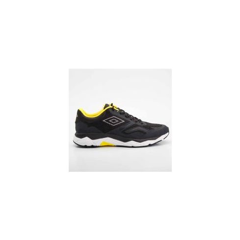 Umbro Impulsa Men Shoes in Black