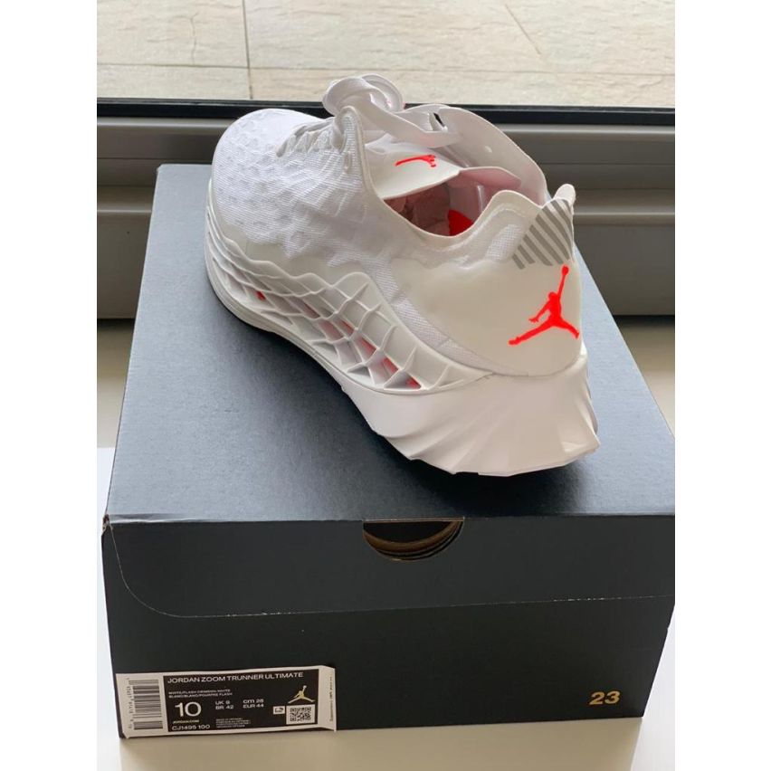 Jordan Zoom Trunner Ultimate White/Flash Crimson Shoes - Size Eu 44